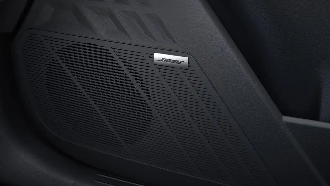 BOSE™ Premium Audio System pada Hyundai STARGAZER Cartenz X