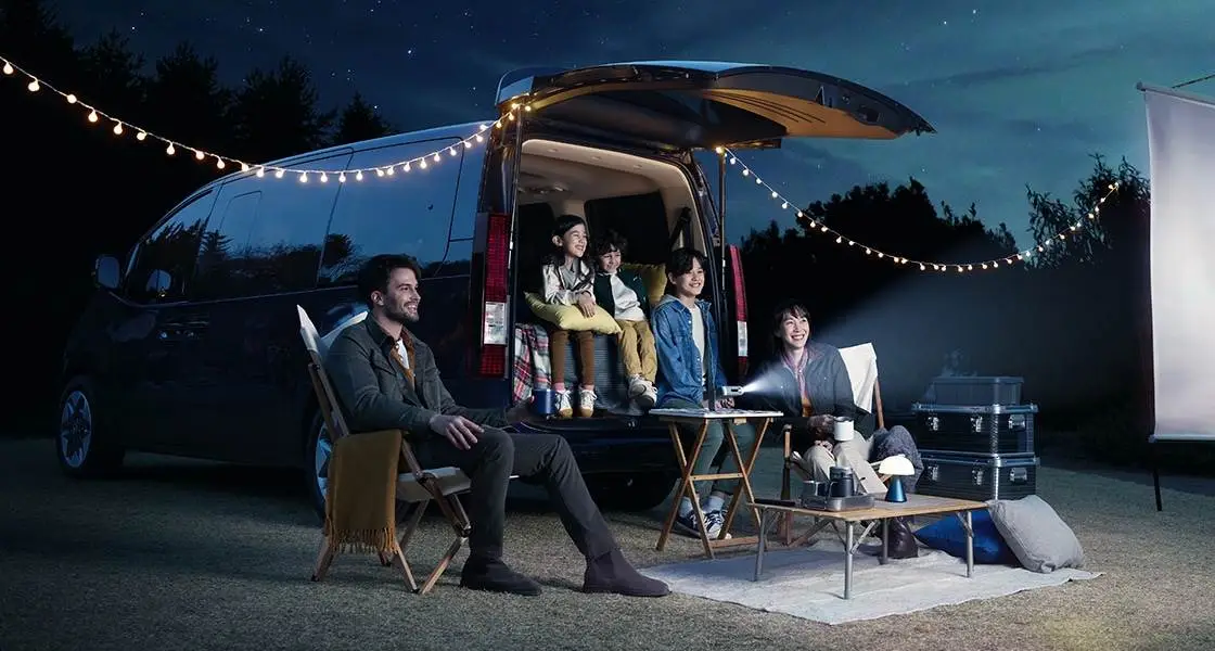 Hyundai Staria ruang kabin luas untuk keluarga